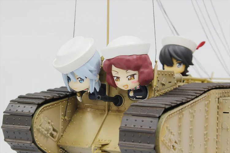 Girls and Panzer - 1/35 Mk. IV Team Samesan Tank with Prepainted Figures - Image 4