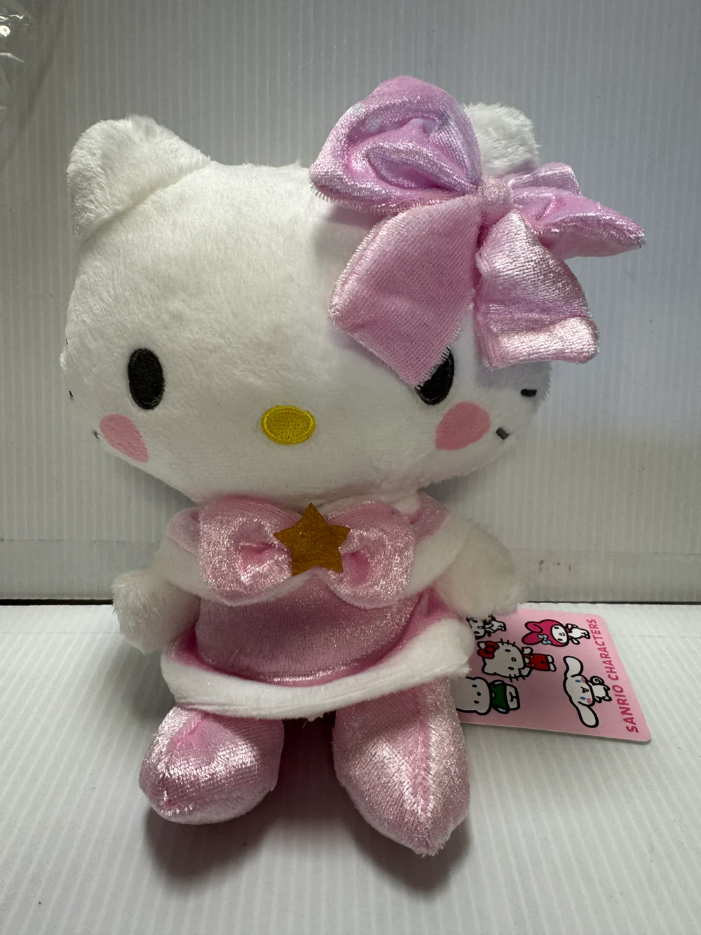 Sanrio - Hello Kitty 16cm Plush