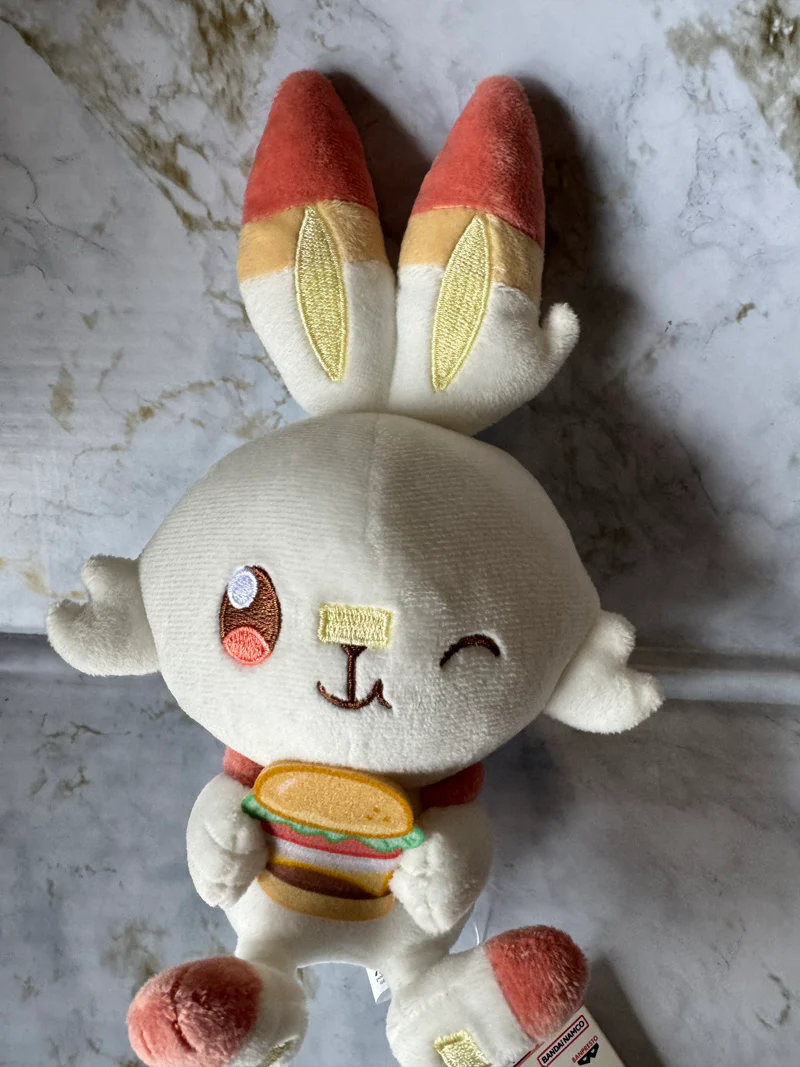 Pokemon - Scorbunny Eating Hamburger 18cm Plush